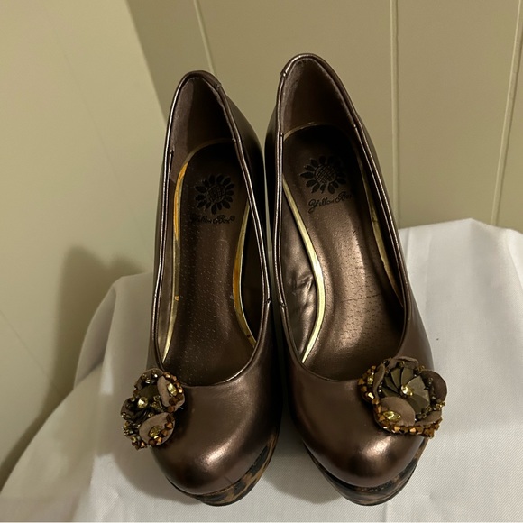 Copper and Leopard Print,Yellow Box, High Heels,Size 6.5 - Picture 4 of 8